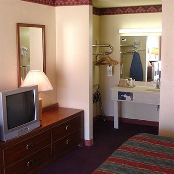 Value Lodge Браунвуд Экстерьер фото